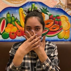 Meet your Posher, Lulis